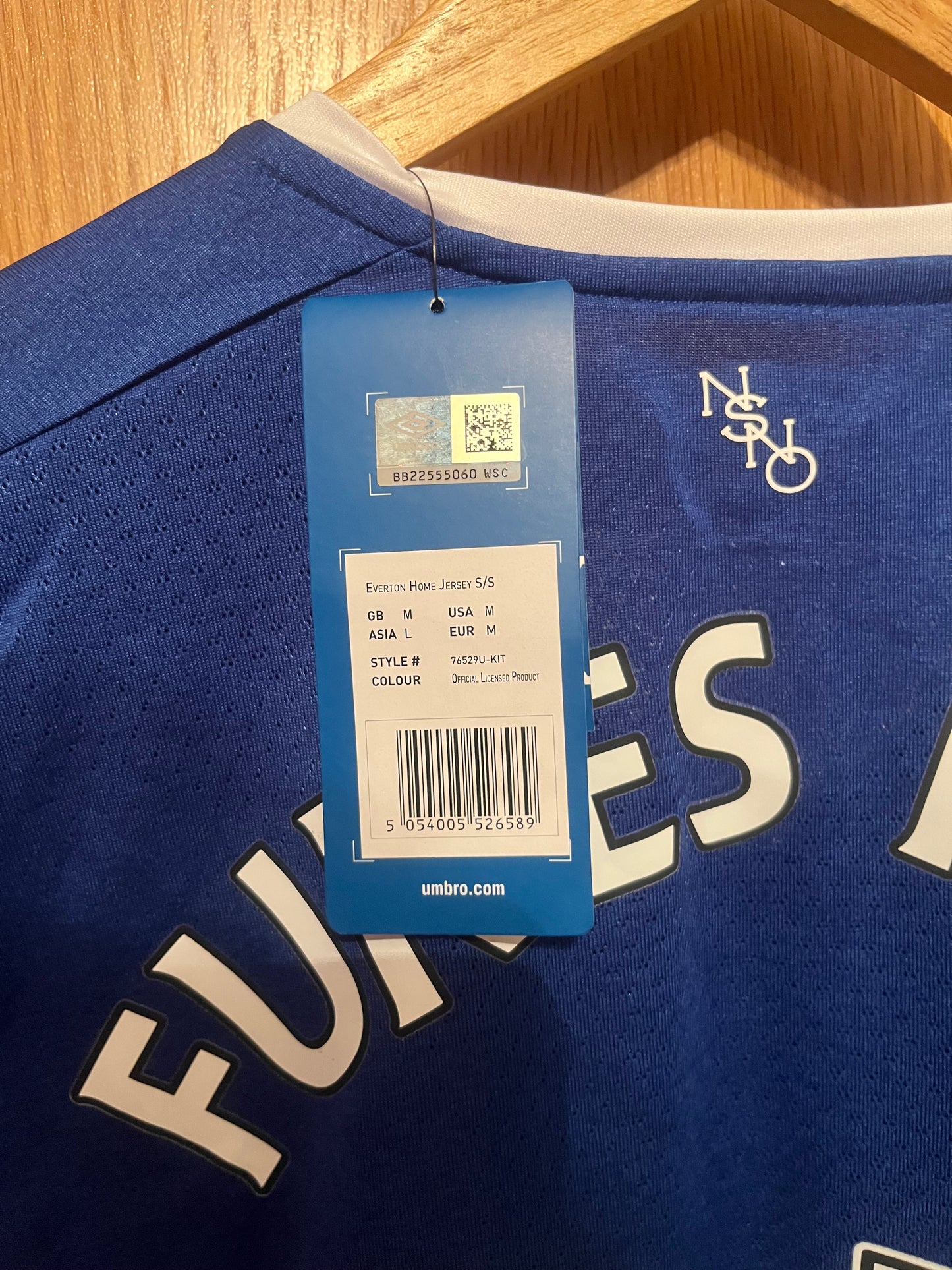Everton 2015/2016 Home Football Shirt Medium - Ramiro Funes Mori - BNWT