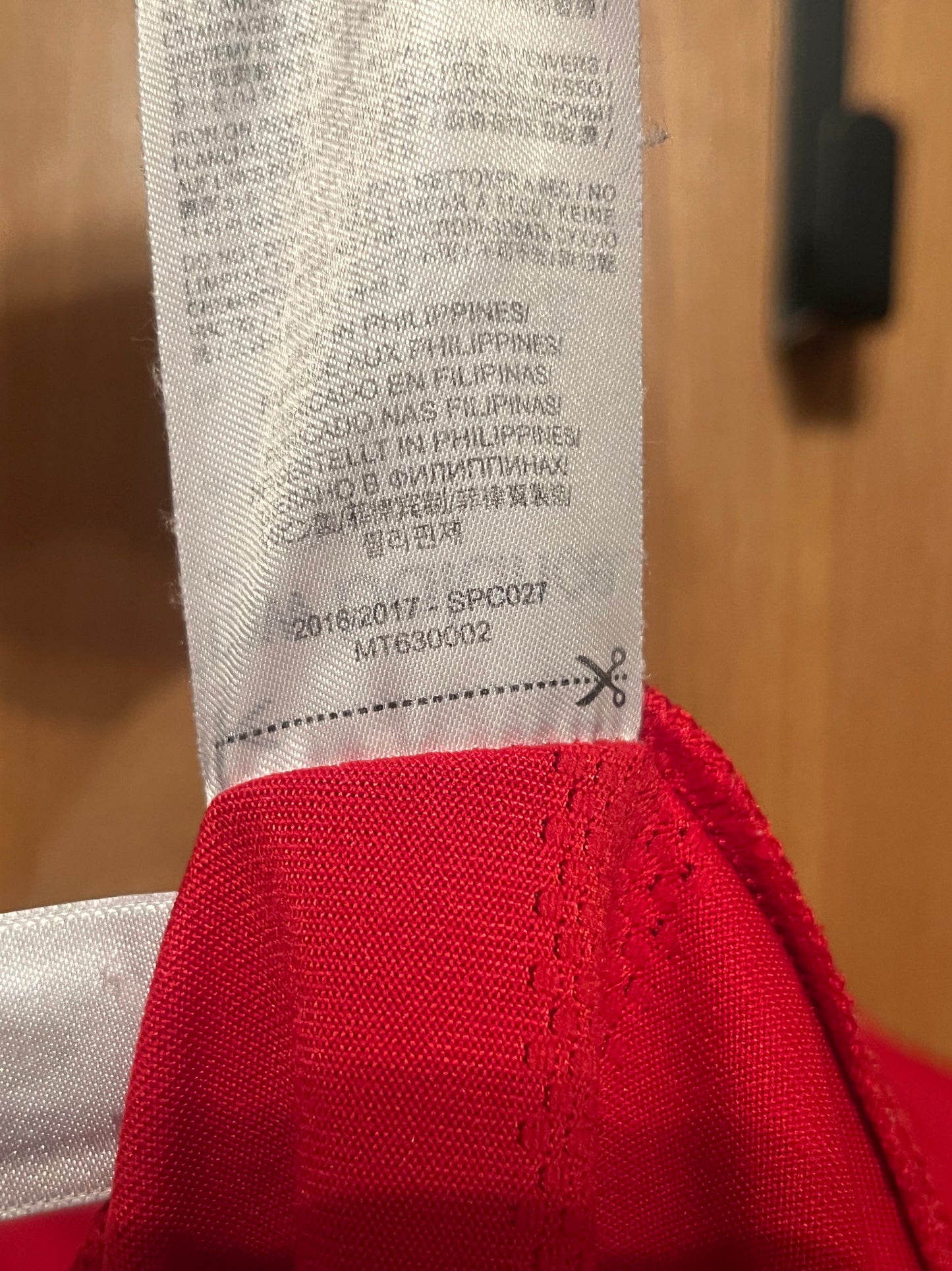 Liverpool 2016/2017 Home Football Shirt Extra Large - Long Sleeve