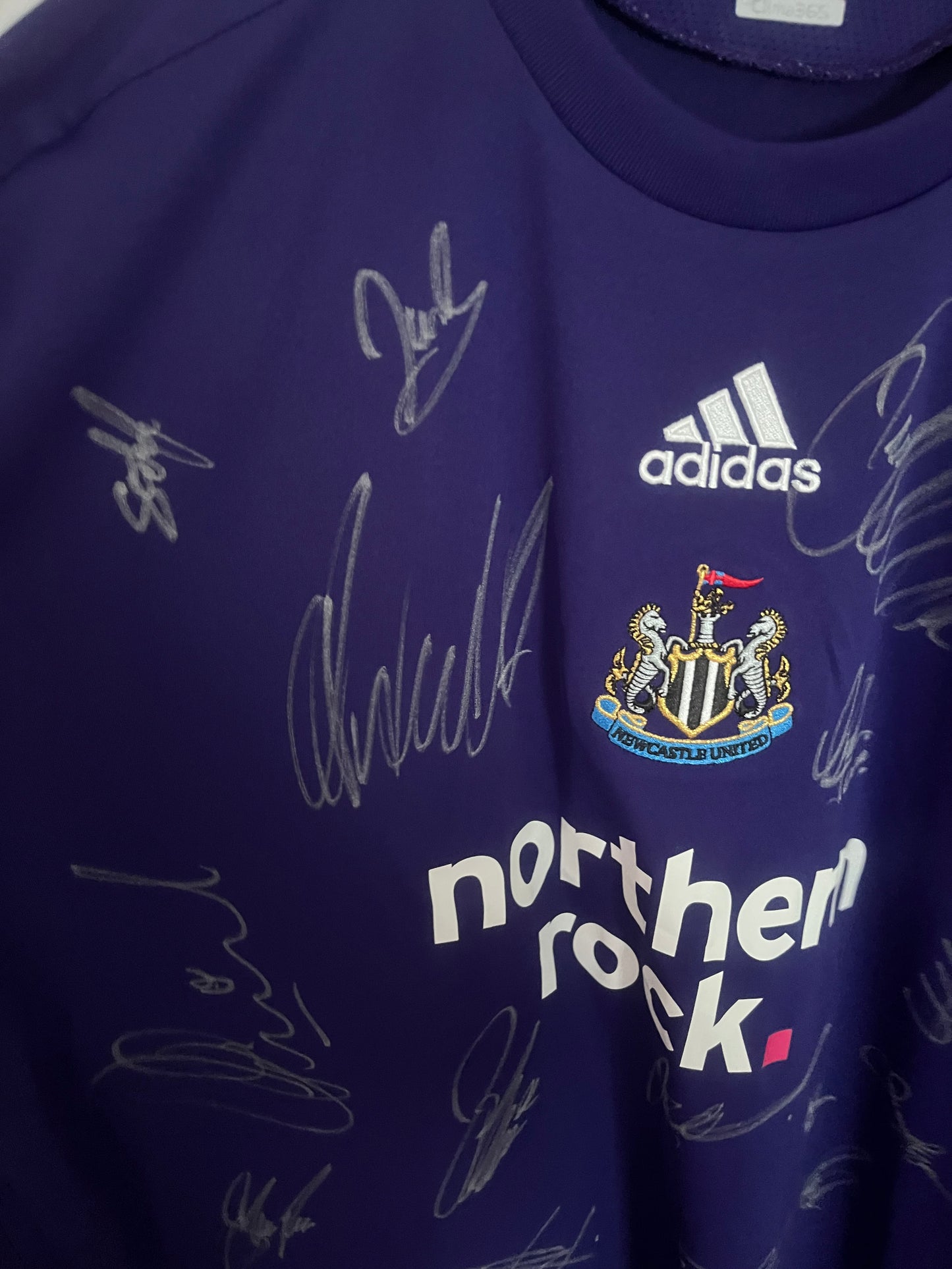 Newcastle United 2008/2009 Away Football Shirt Extra Large - Squad Signed