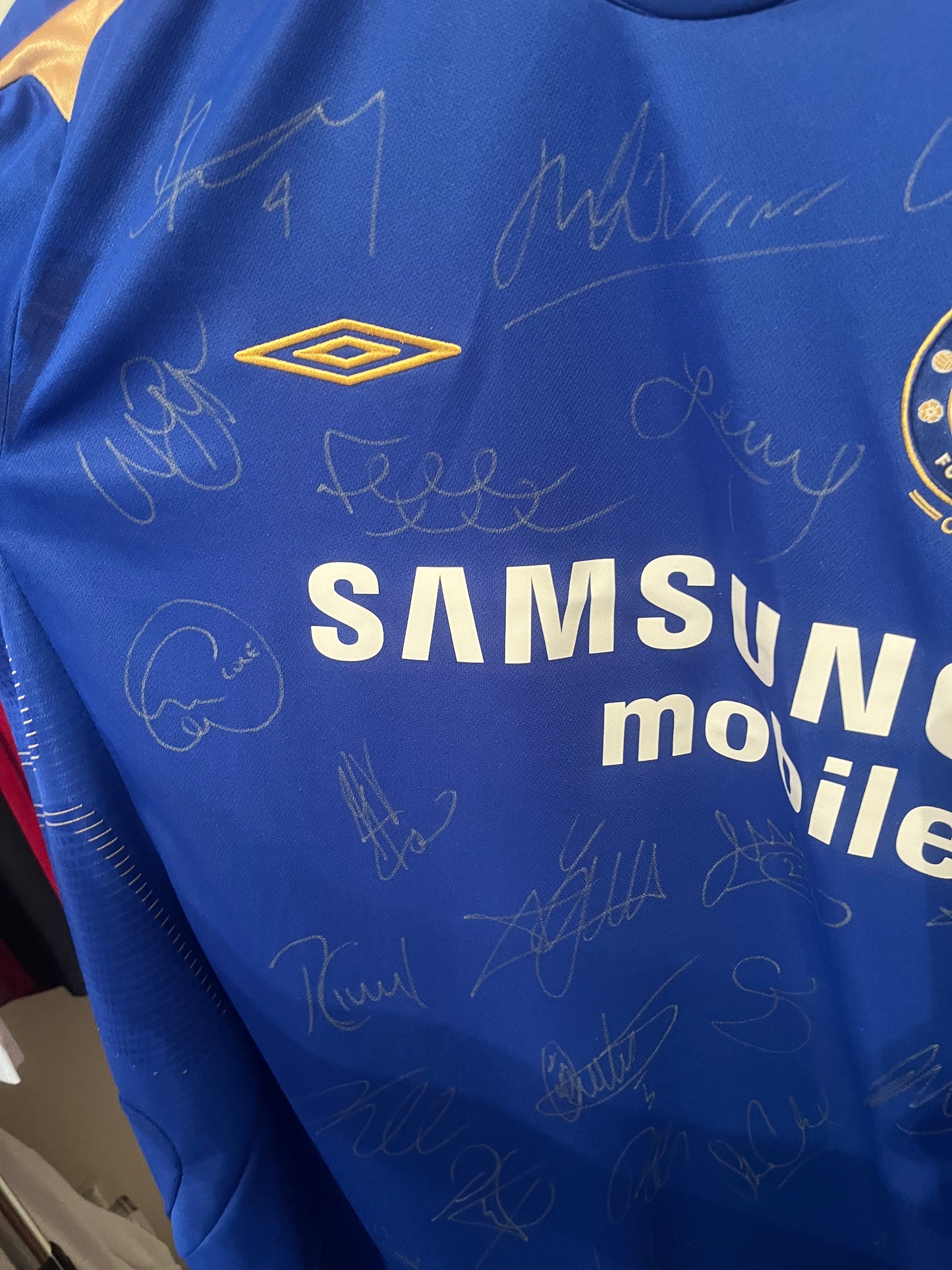 Chelsea 2005/2006 Home Football Shirt Extra Large - Squad Signed