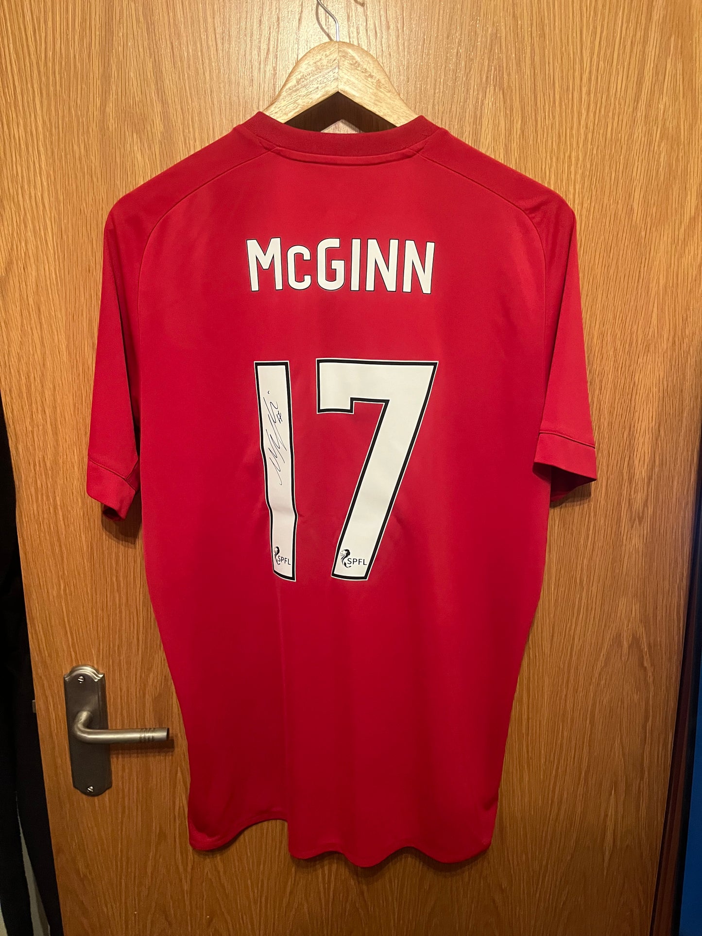 Aberdeen 2017/2018 Home Football Shirt Large - Niall McGinn - Signed