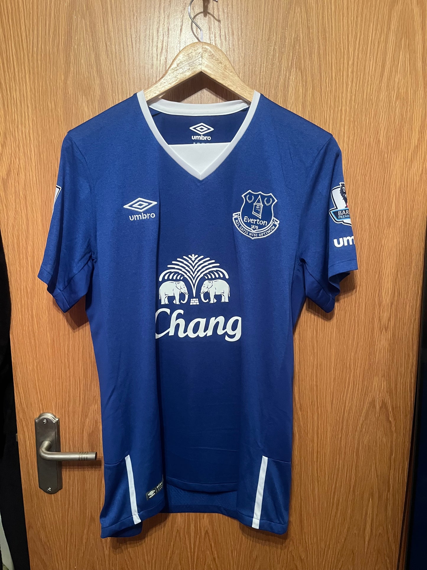 Everton 2015/2016 Home Football Shirt Medium - Ramiro Funes Mori - BNWT