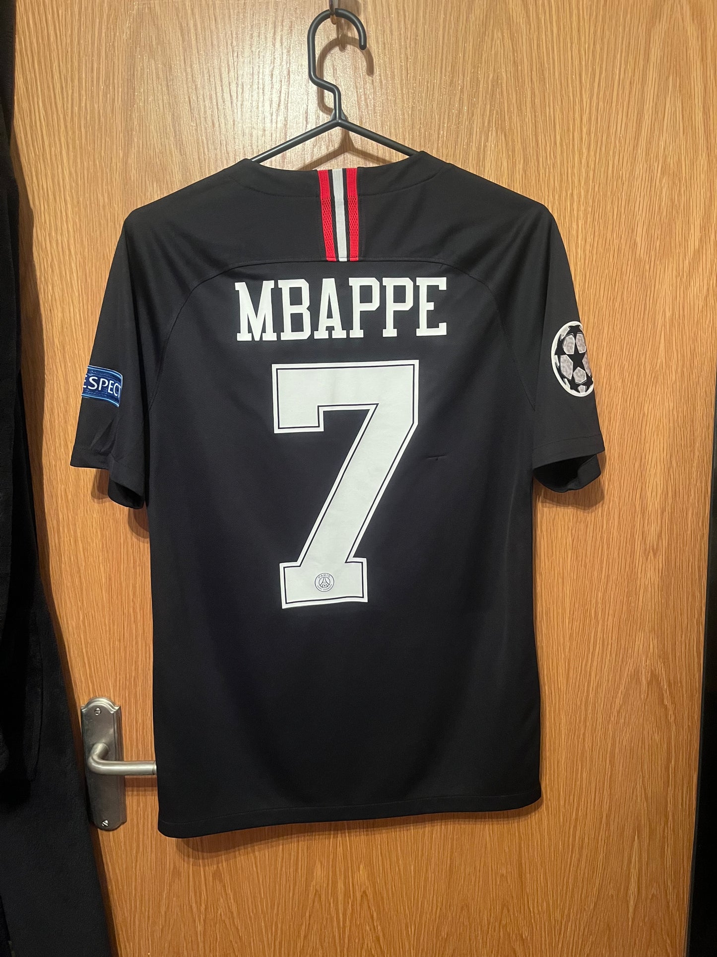 Paris Saint Germain 2018/2019 Third Football Shirt Small - Kylian Mbappe
