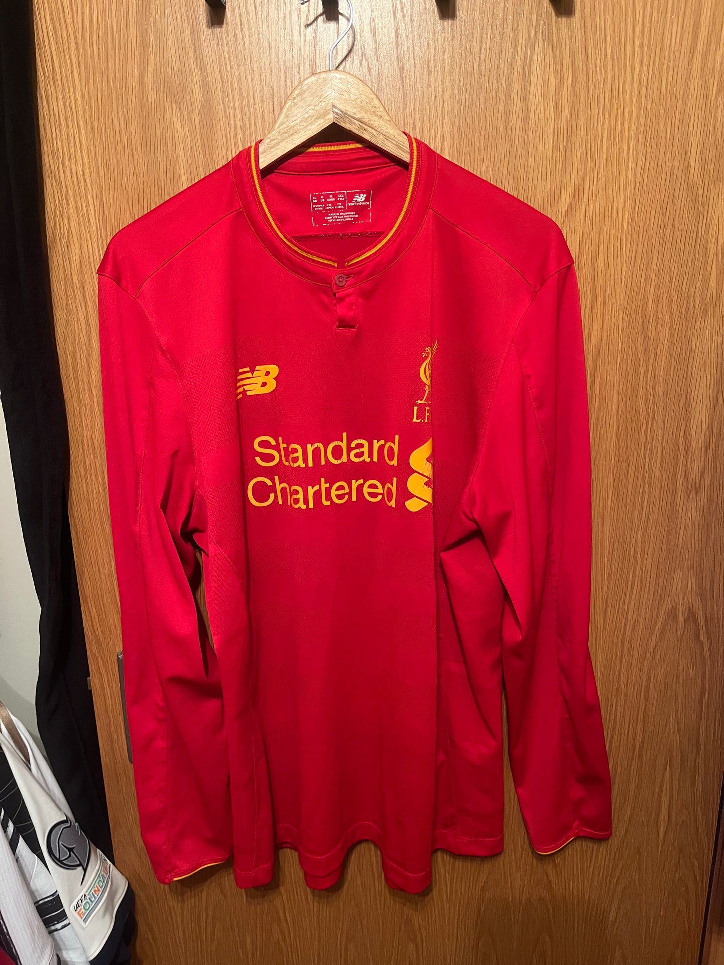 Liverpool 2016/2017 Home Football Shirt Extra Large - Long Sleeve