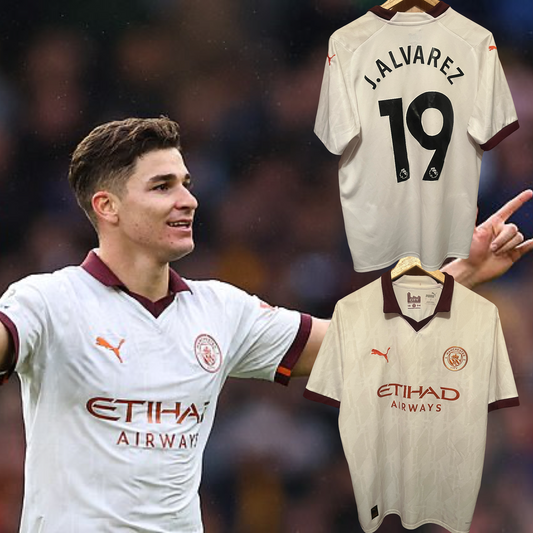 Manchester City 2023/2024 Away Football Shirt Large - Julian Alvarez