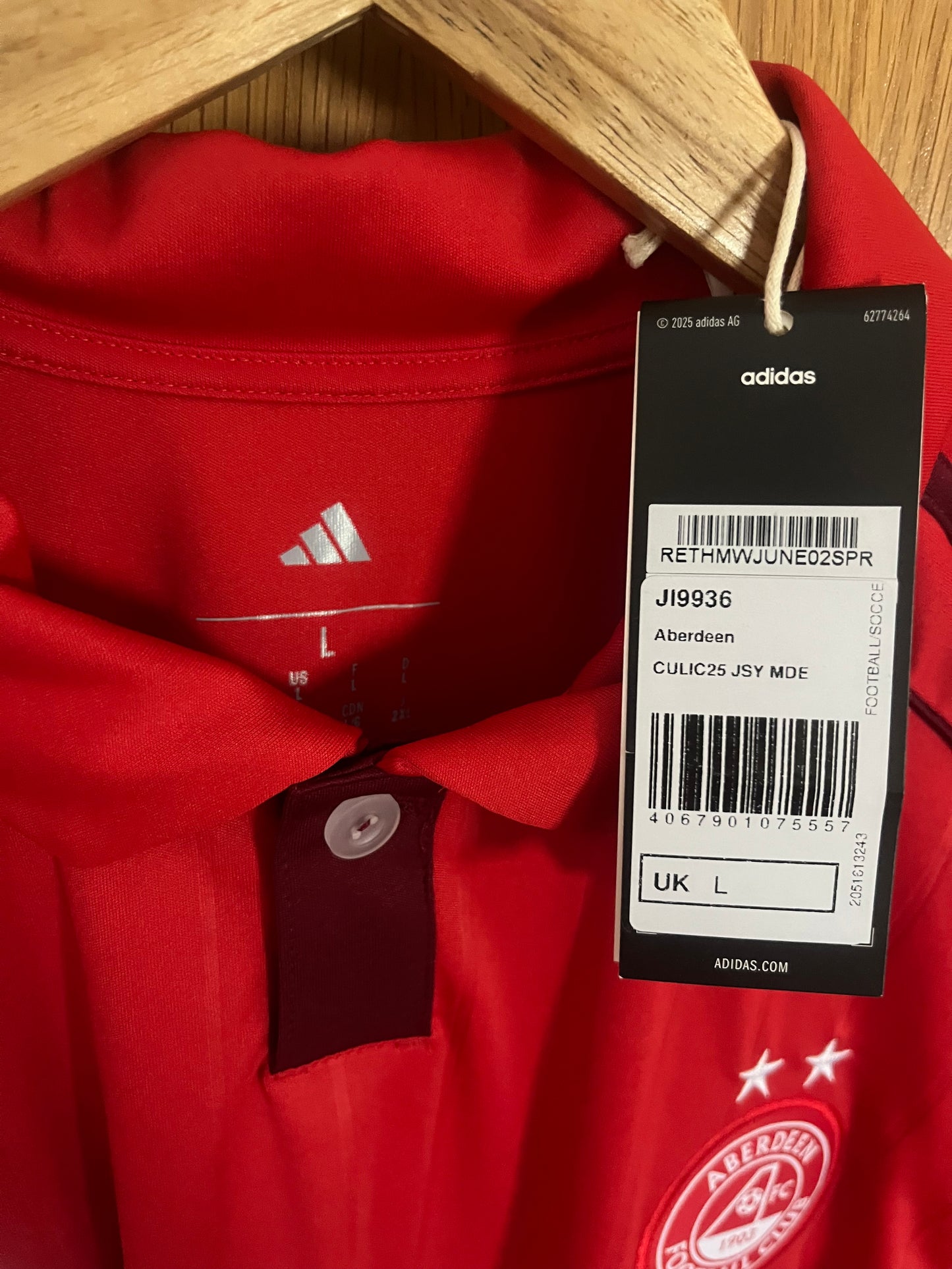 Aberdeen 2025/2026 Home Football Shirt Large - BNWT - Squad Signed