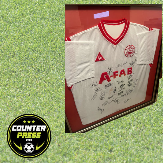 Aberdeen 2001/2002 Away Football Shirt Extra Large - Squad Signed + Framed