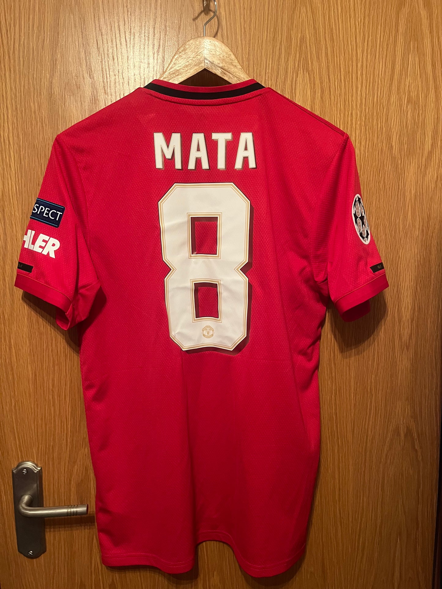 Manchester United 2019/2020 Home Football Shirt Medium - Juan Mata
