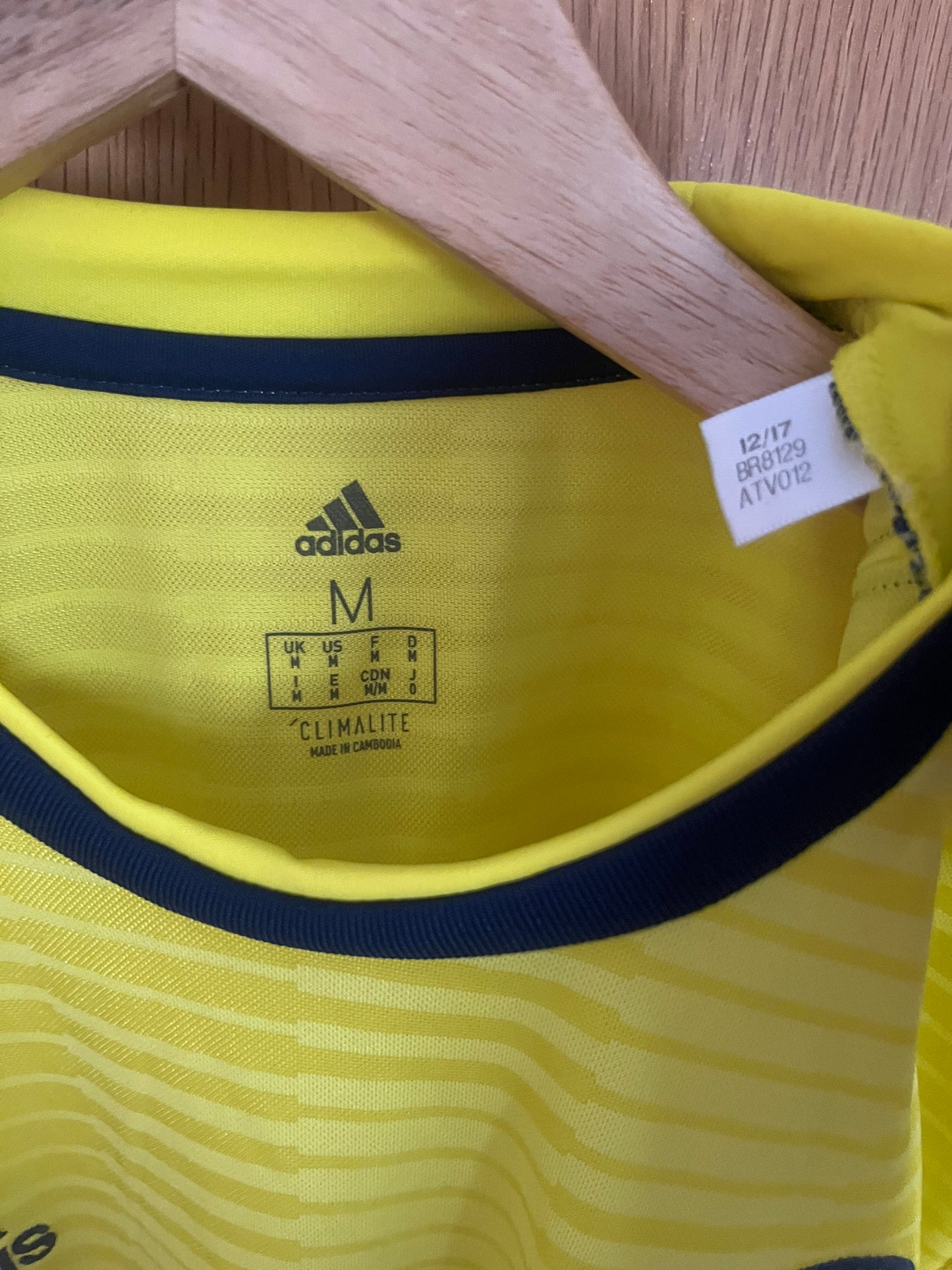 Scotland 2017/2018 Away Football Shirt Medium - Multi Signed