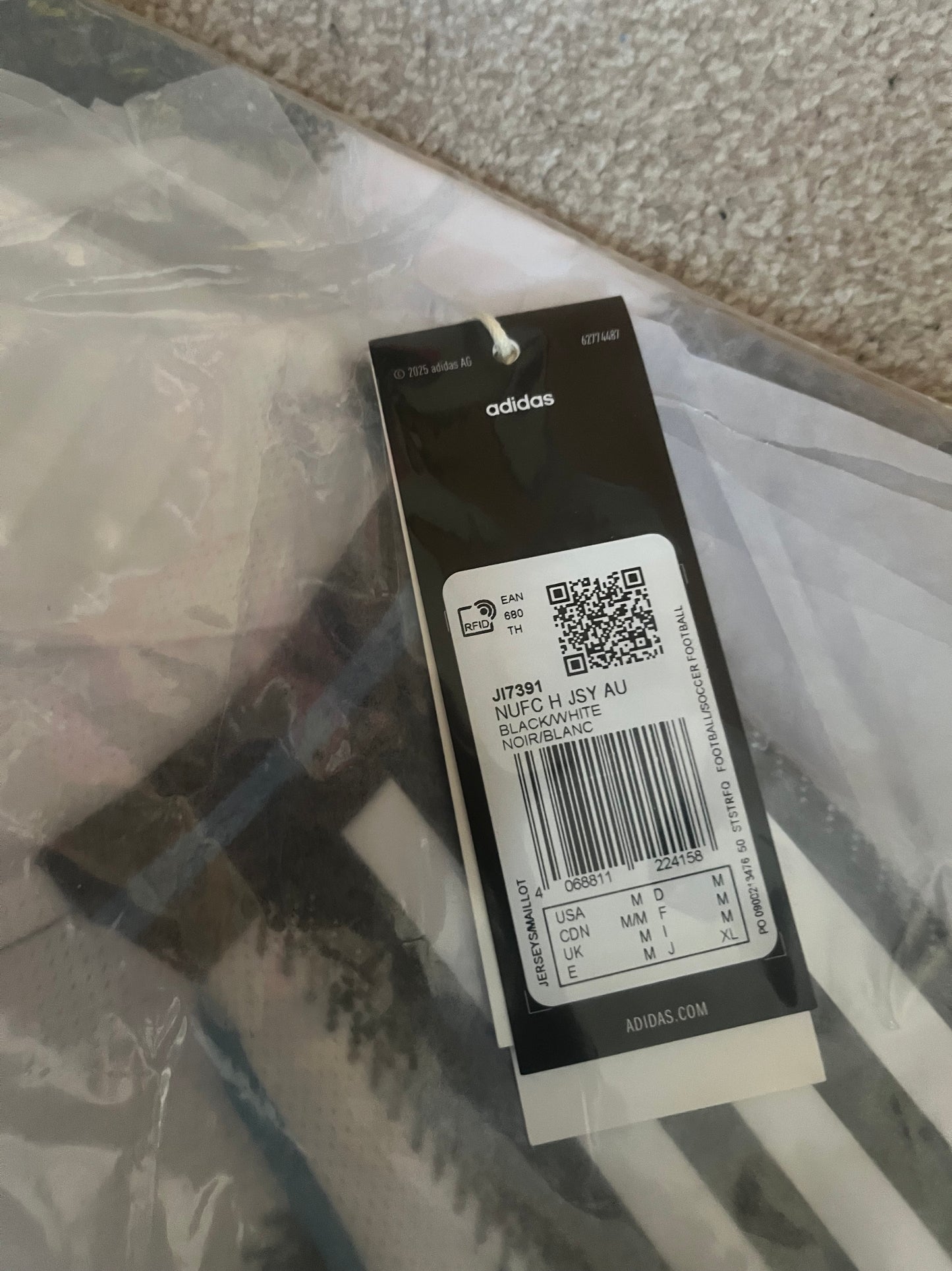 Newcastle United 2025/2026 Home Football Shirt Medium - Heat.RDY - BNWT/BNIB