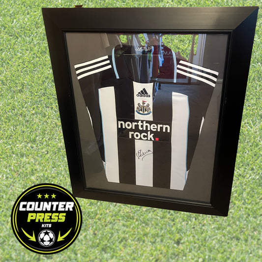 Newcastle United 2007/2008 Home Football Shirt Large - Michael Owen - Signed + Framed