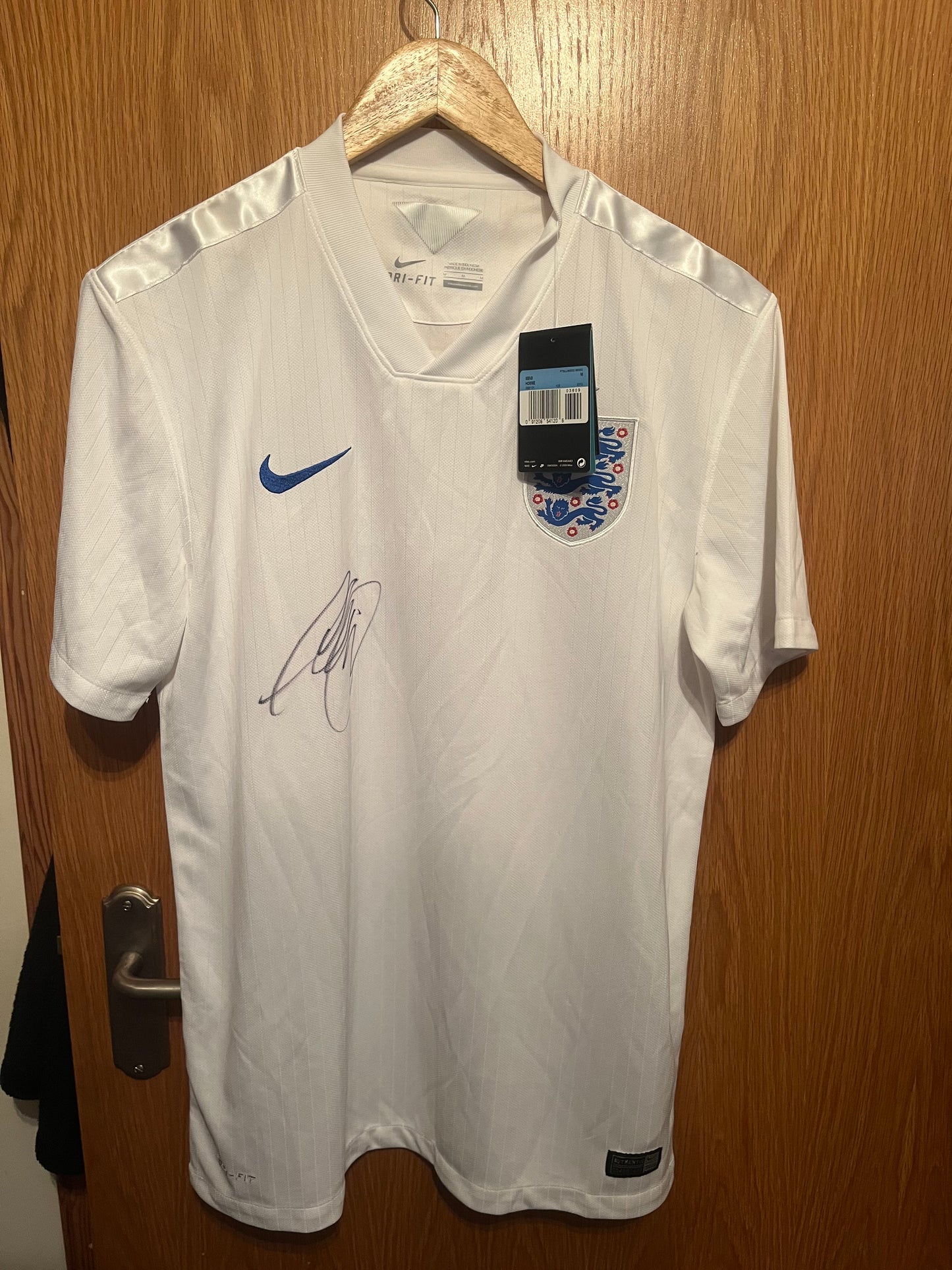 BNWT England Home Football Shirt Medium - Signed By Glen Johnson