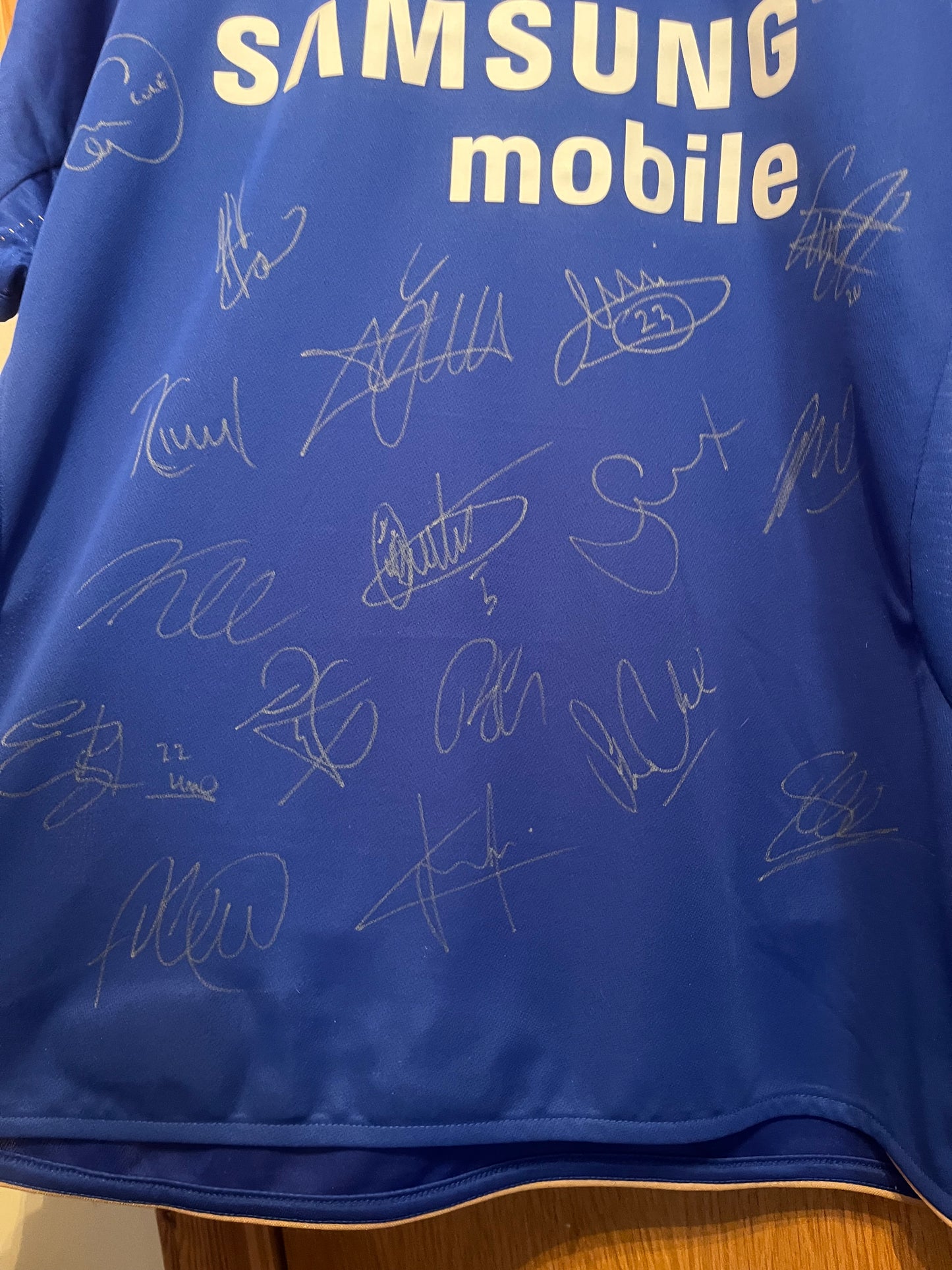 Chelsea 2005/2006 Home Football Shirt Extra Large - Squad Signed