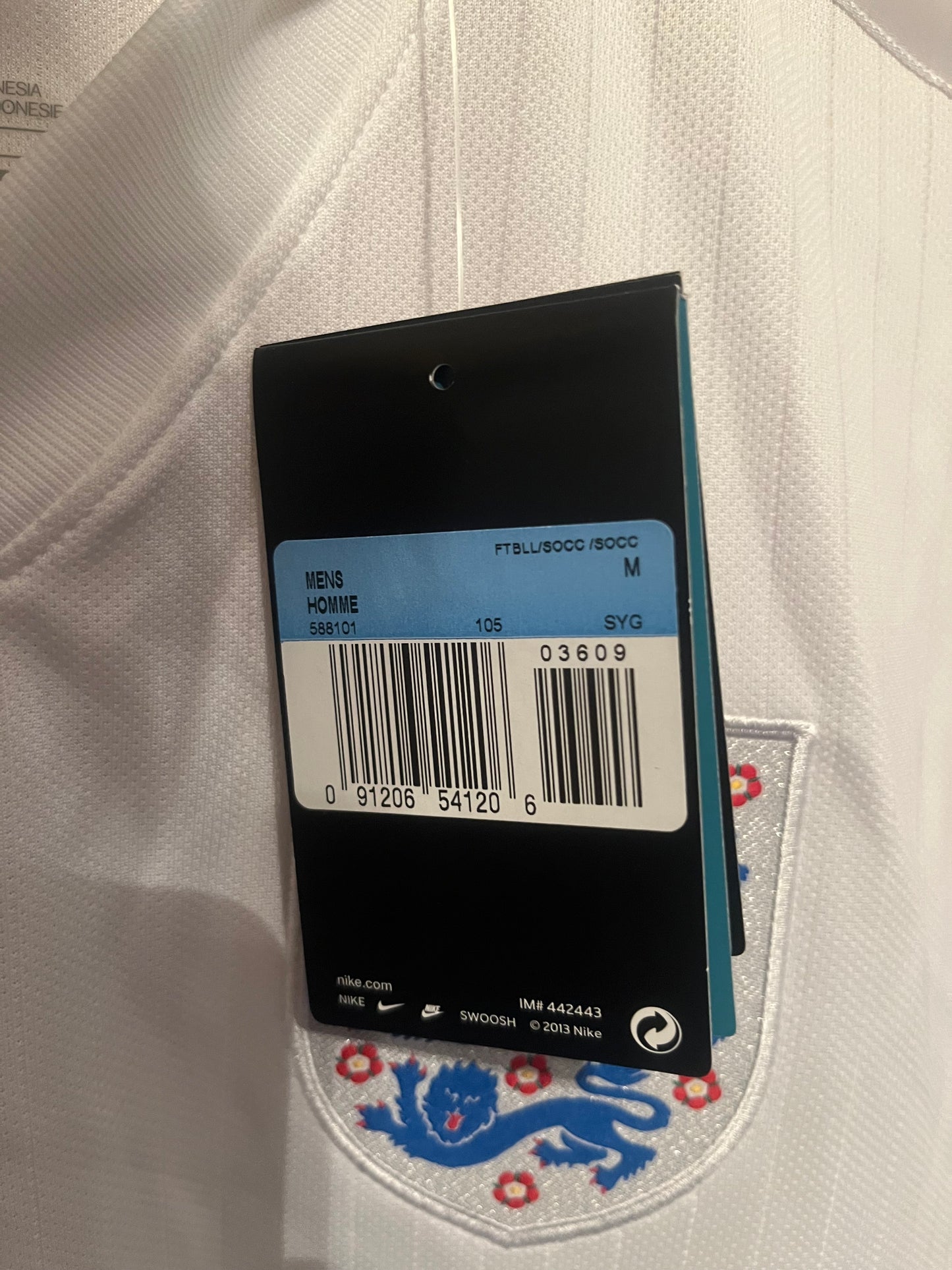 BNWT England Home Football Shirt Medium - Signed By Glen Johnson