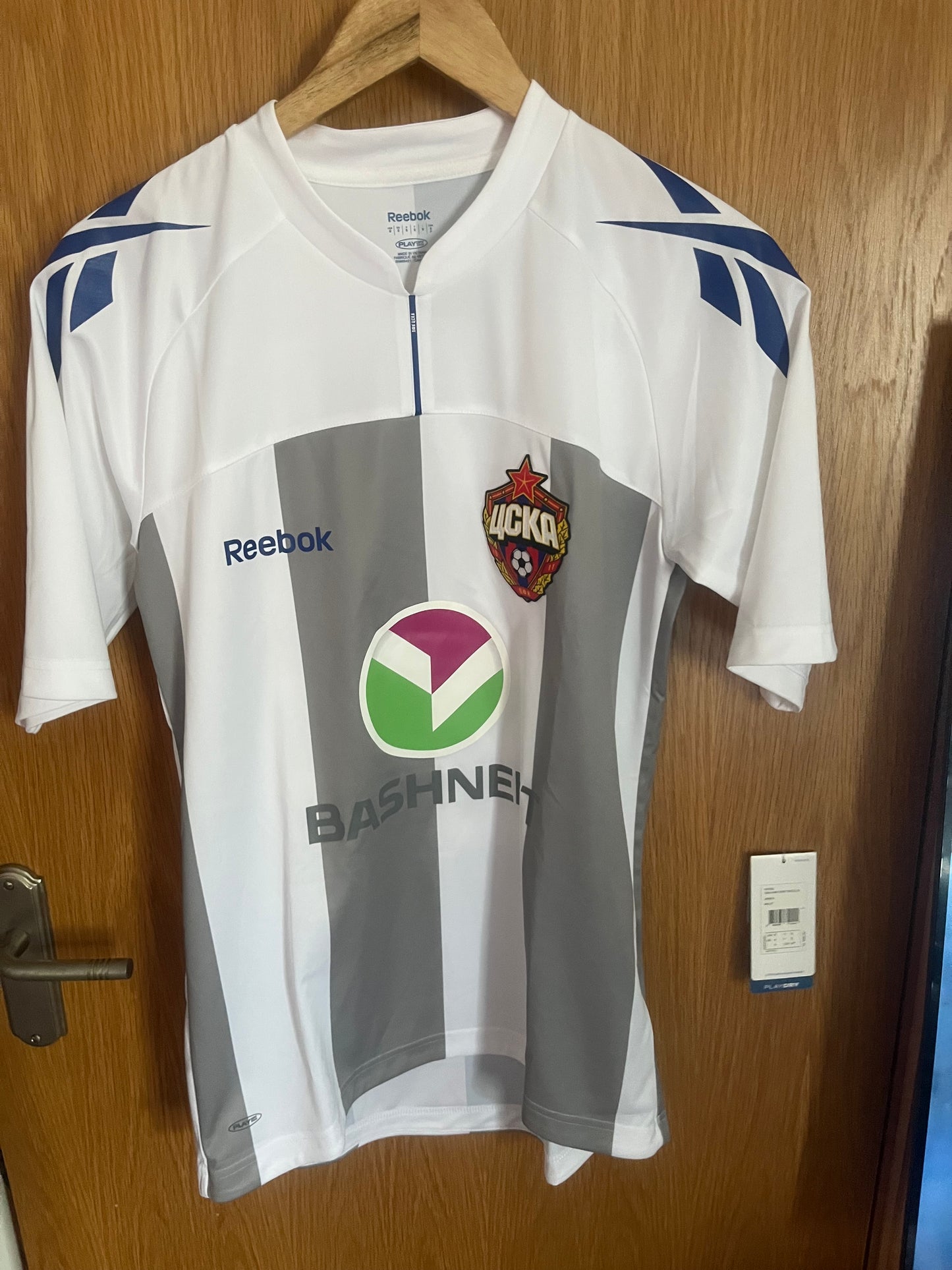 CSKA Moskva (Moscow) 2010/2011 Away Football Shirt Small - Keisuke Honda - BNWT